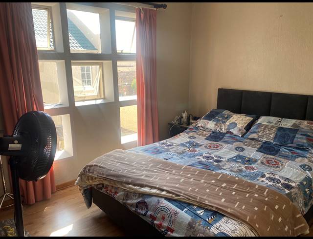 2 BEDROOM TOWNHOUSE FOR SALE IN NEW REDRUTH